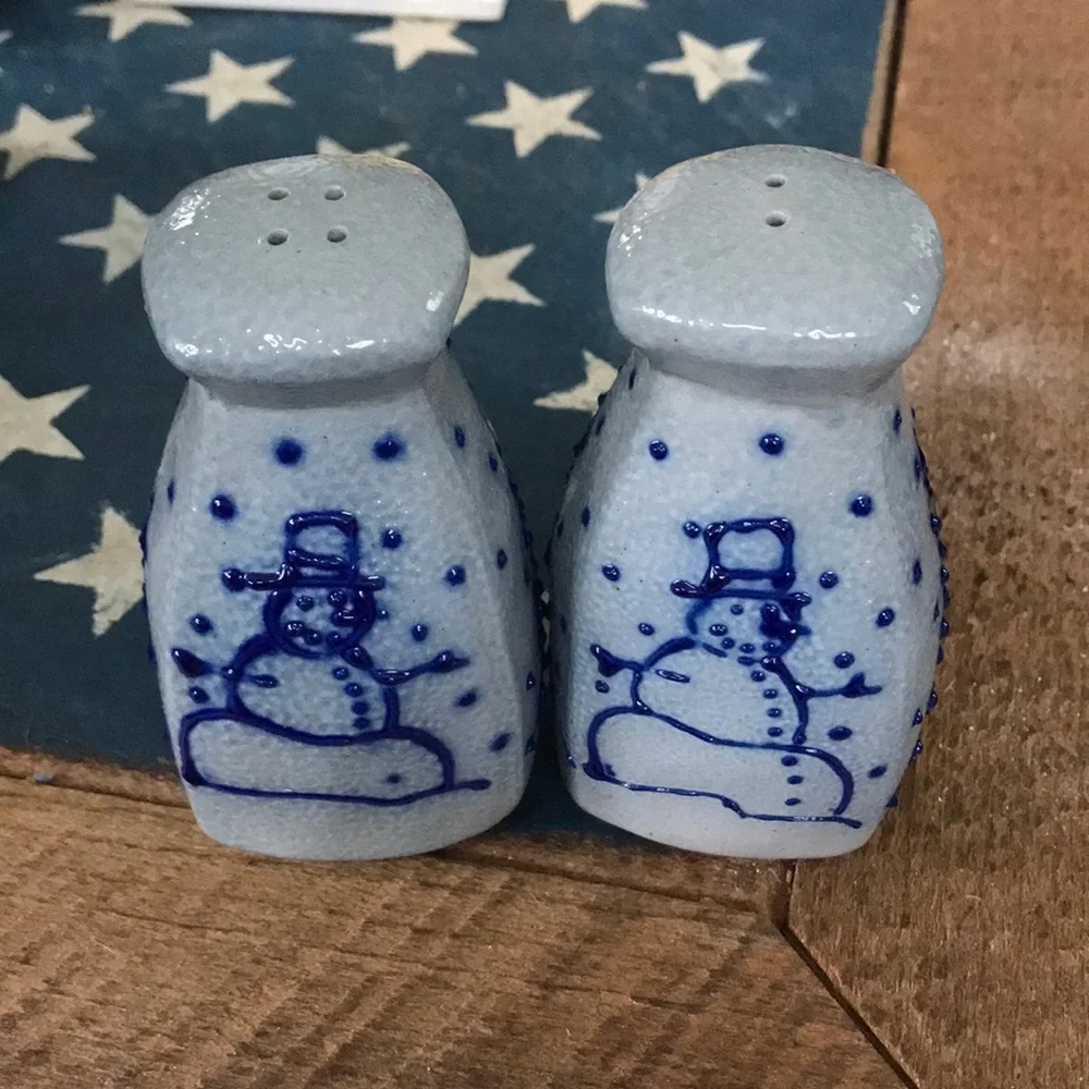 Winter pottery salt & pepper shakers